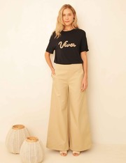 T-Shirt Bordada Viver - Preto - M